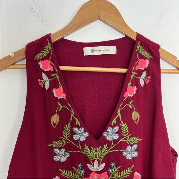 The Impeccable Pig Red Floral Embroidered V-Neck Shift Dress Size Medium - Picture 4 of 13